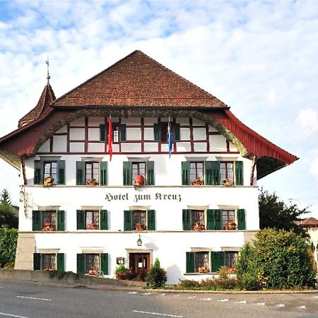 Hotel zum Kreuz Suhr Exterior foto