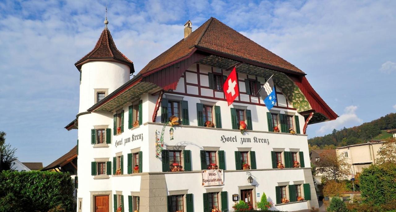 Hotel zum Kreuz Suhr Exterior foto