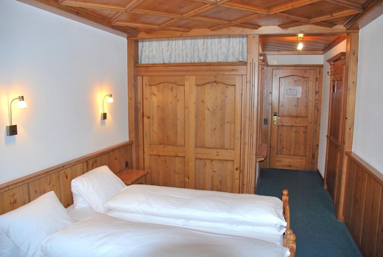 Hotel zum Kreuz Suhr Exterior foto