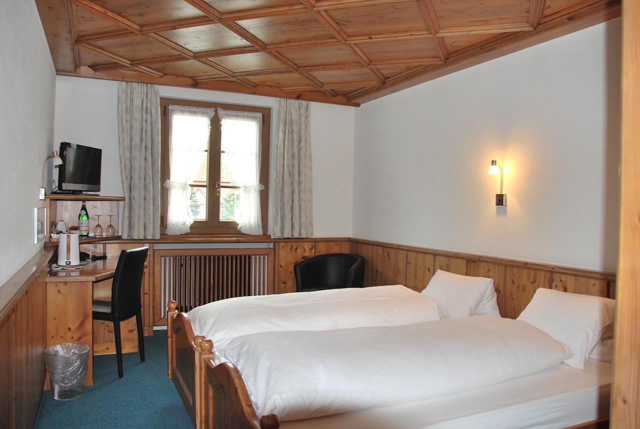 Hotel zum Kreuz Suhr Exterior foto